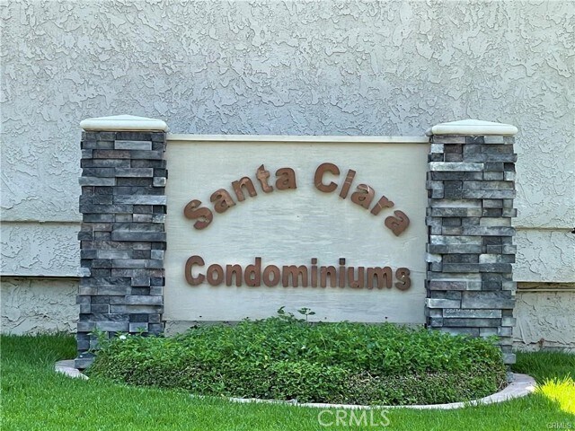 Foto del edificio - 2227 N Broadway