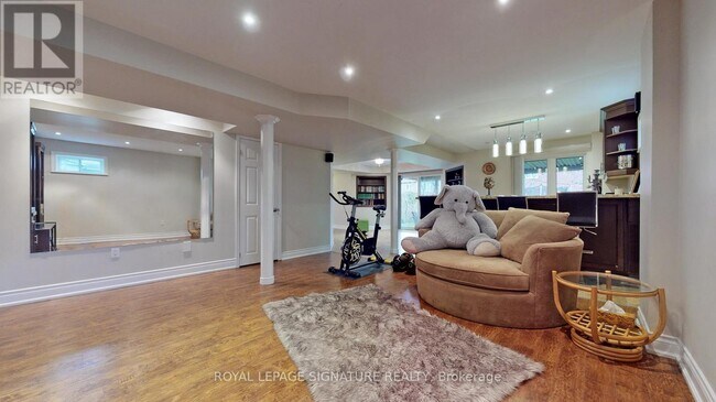 Building Photo - 30 Knole Haven Dr