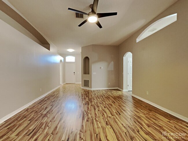 Foto del edificio - 300 Kettering Rd