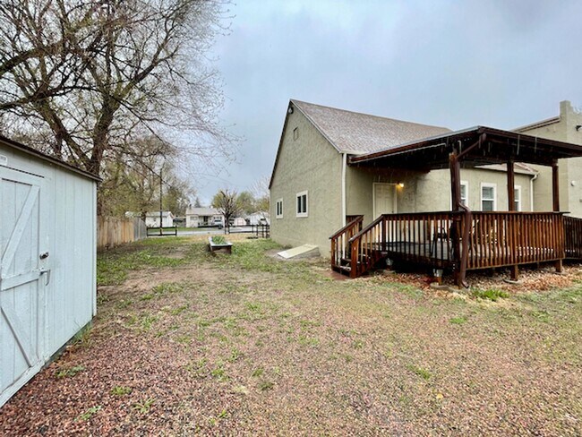 Foto del edificio - 2101 E Willamette Ave