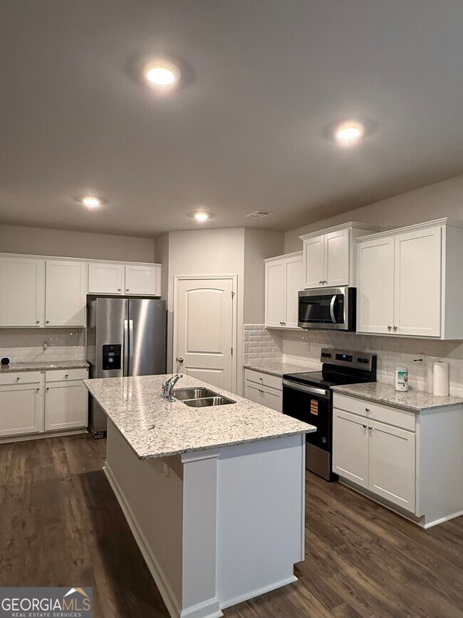 Foto del edificio - 30 Robinson Ridge