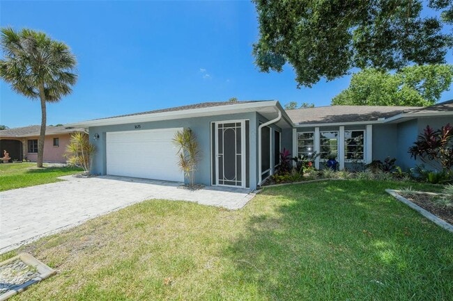 Building Photo - 1625 Bay Hill Cir