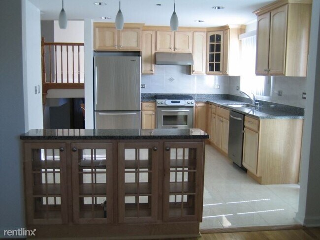 Building Photo - 3 br, 2 bath House - 7045 n hamlin