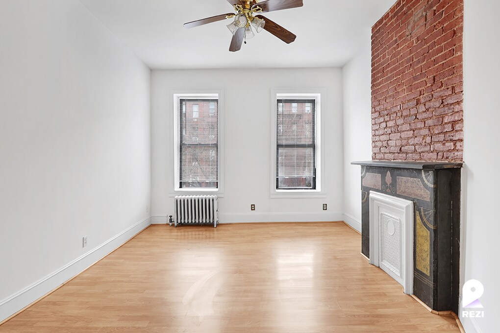 Primary Photo - 932 Columbus Ave