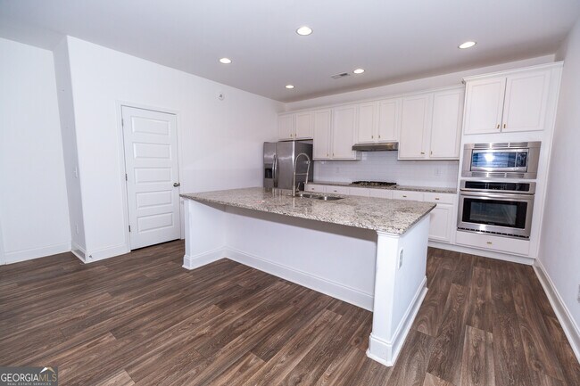 Foto del edificio - 140 Tanglewood Dr