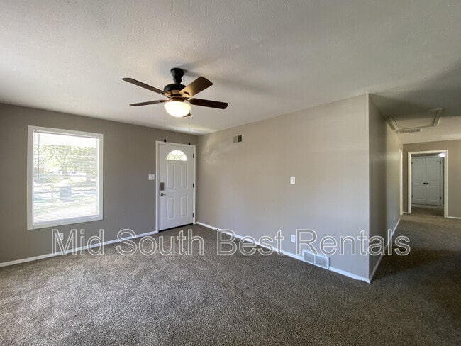 Building Photo - 5050 Cheston Ave