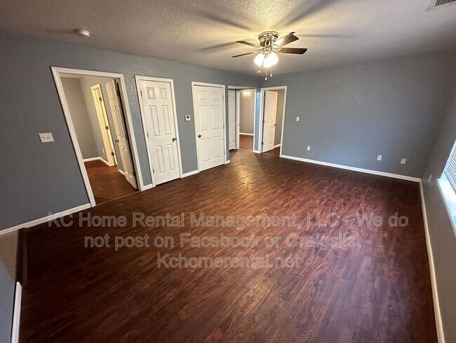 Foto del edificio - 1006 W Royle St