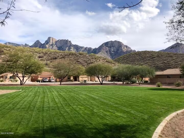 Foto principal - 2227 E Stone Stable Dr
