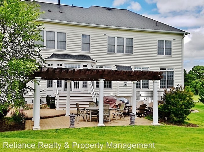 Building Photo - 38455 Broadoak Pl