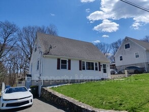 Building Photo - 85 Gilman St