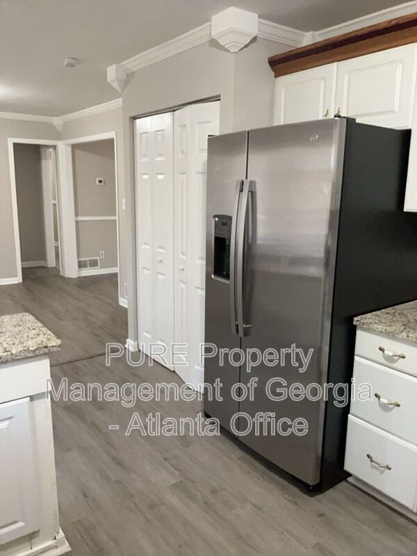 Foto del edificio - 2190 Kennesaw Due West Rd NW