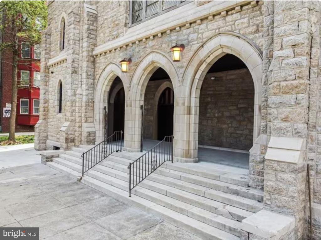 Foto principal - 5250 Wayne Ave