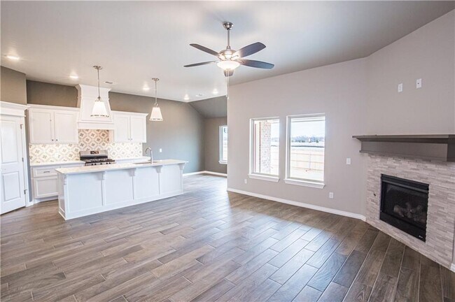 Foto del edificio - 616 John Chisholm Wy
