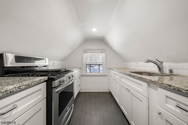 Foto del edificio - 4 Francis Pl