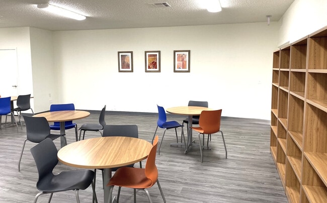 Building Photo - Blue Water Garden