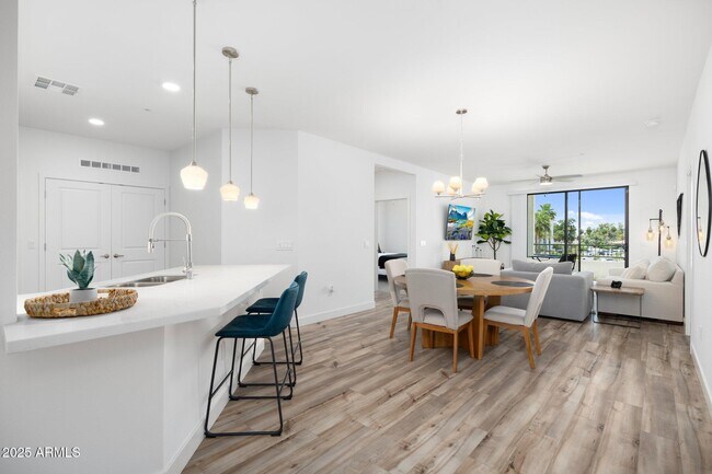 Foto del edificio - 2511 W Queen Creek Rd