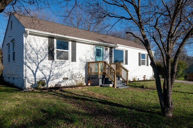 Building Photo - 2622 Delk Ave