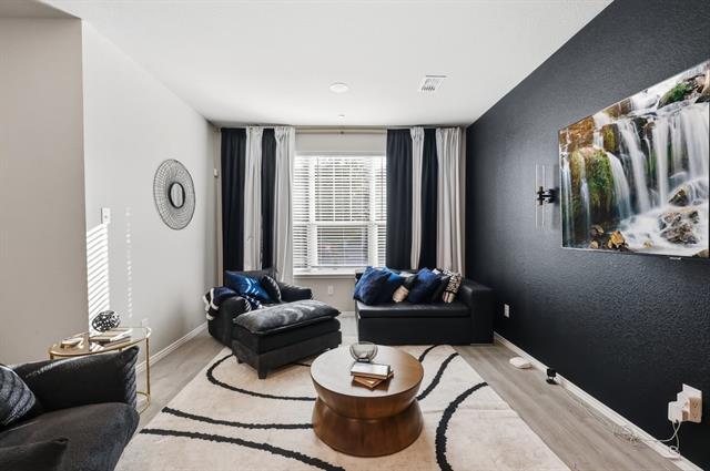 Foto del edificio - 1243 Jones Trl