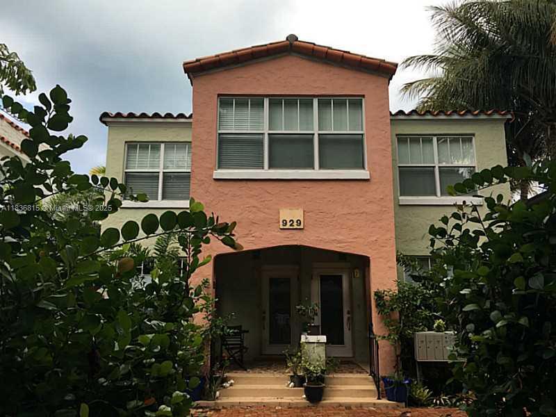 Primary Photo - 929 Meridian Ave