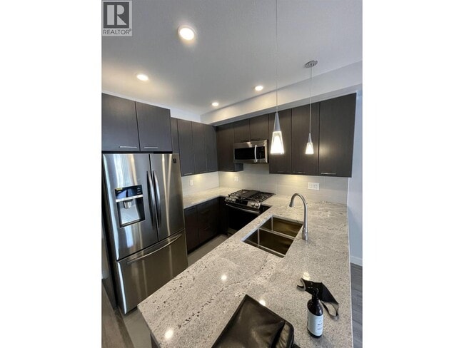 Building Photo - 2356 Welcher Ave