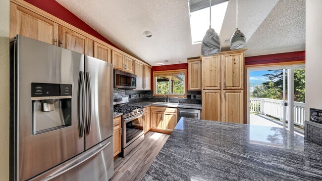 Foto del edificio - 6127 Parkside Dr