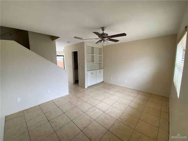 Building Photo - 3308 N 25 1/2 St