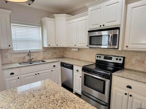 Building Photo - 40485 Sage Field Ct