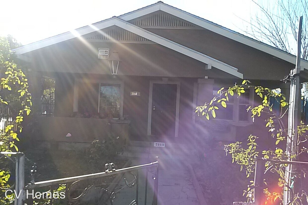 5 br, 2 bath House 2860 E. Clay Ave. House Rental in Fresno, CA
