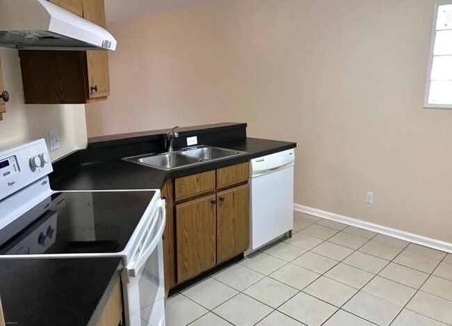 Foto del edificio - 12321 Mastin Cove Rd