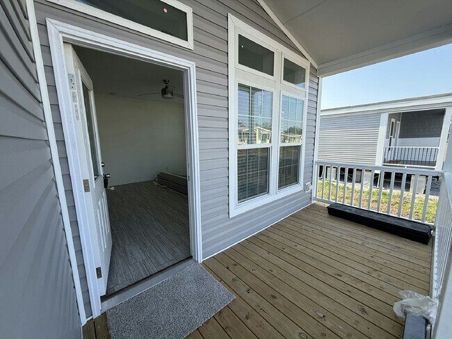 Building Photo - 3518 Campari Dr