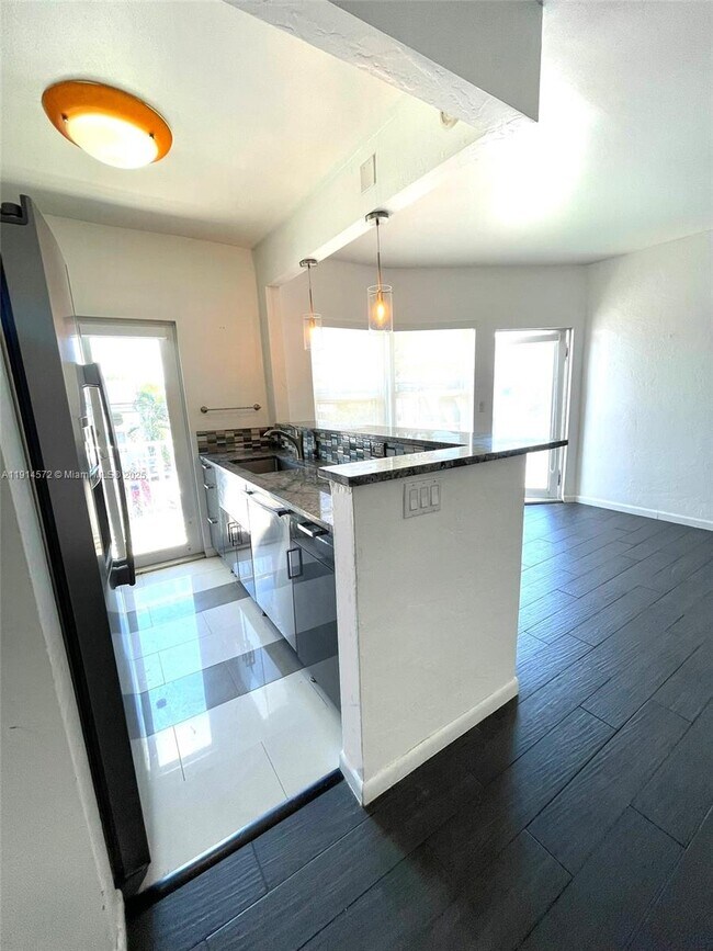 Foto del edificio - 620 76th St