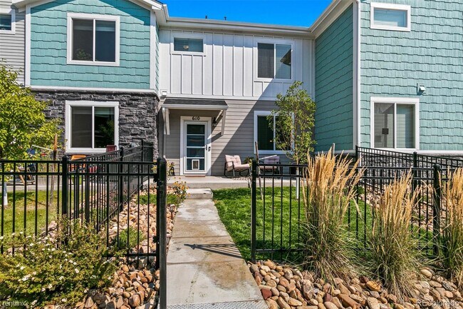 Building Photo - 3 br, 1 bath House - 610 Stonebridge Drive