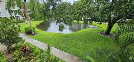 Building Photo - 850 S Tamiami Trl