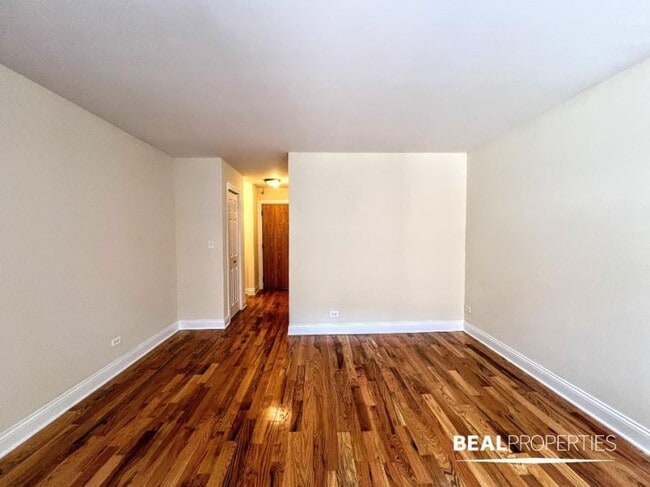 Building Photo - 0 bedroom in CHICAGO IL 60614