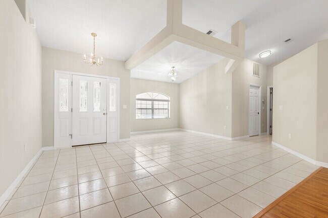 Building Photo - 22 Rocking Horse Dr