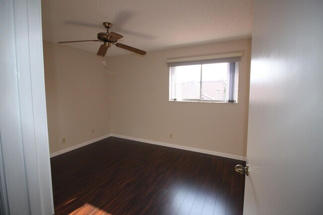 Foto del edificio - 7342 Pinewalk Dr S