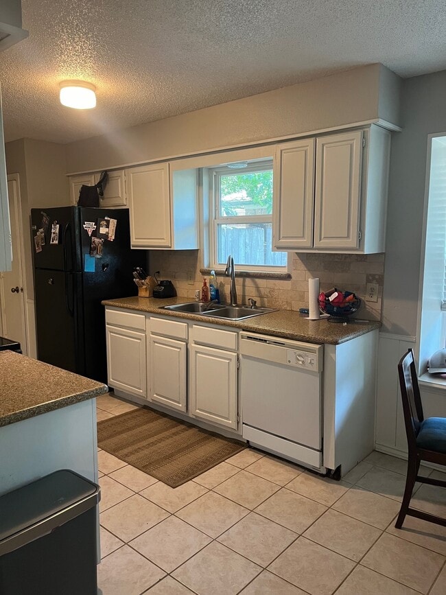 Kitchen II - 2100 Camellia St