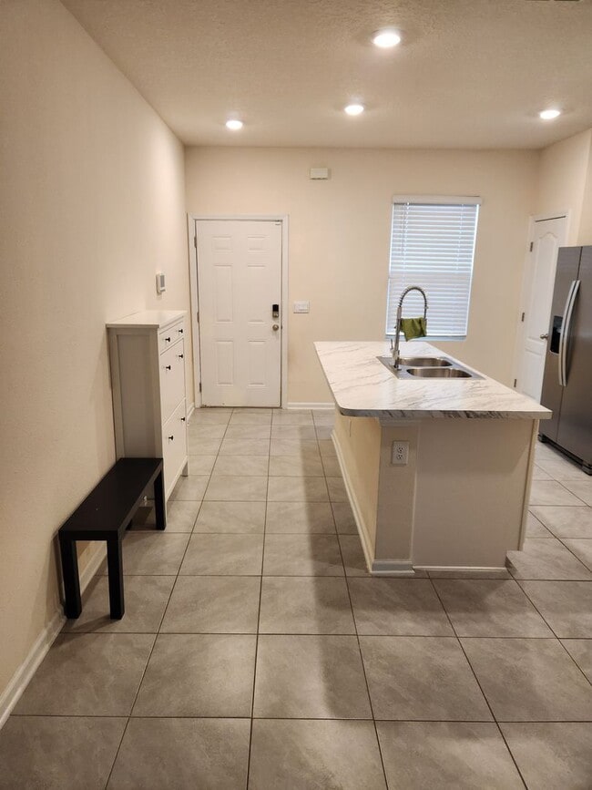 Foto del edificio - Oakleaf Townhouse Available