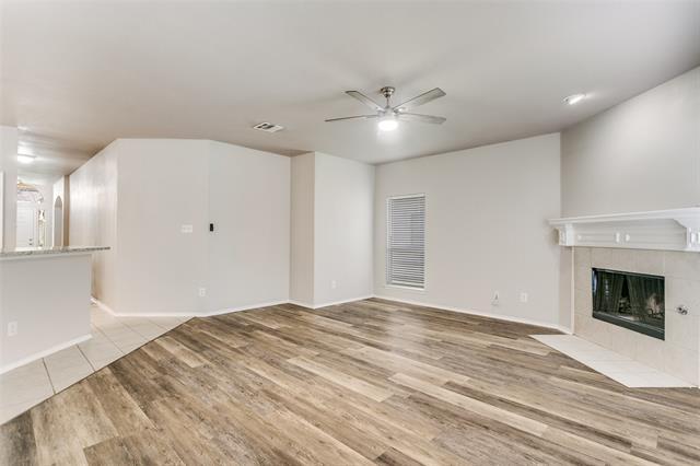 Foto del edificio - 9705 Hedge Bell Dr