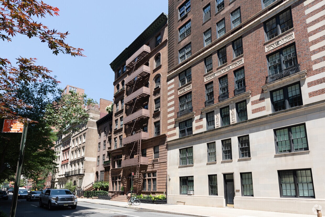 Foto principal - 55 E 65th St St