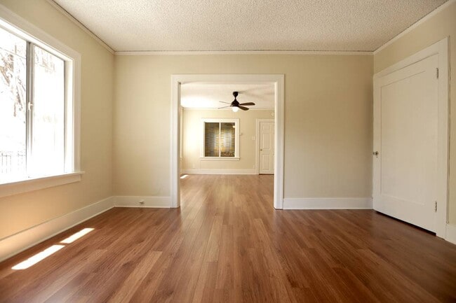 Building Photo - 116 N Catalina St