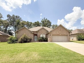 Building Photo - 43 Earnhardt Cir