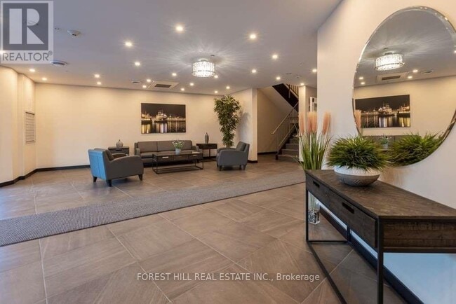 Building Photo - 740 Augusta Dr