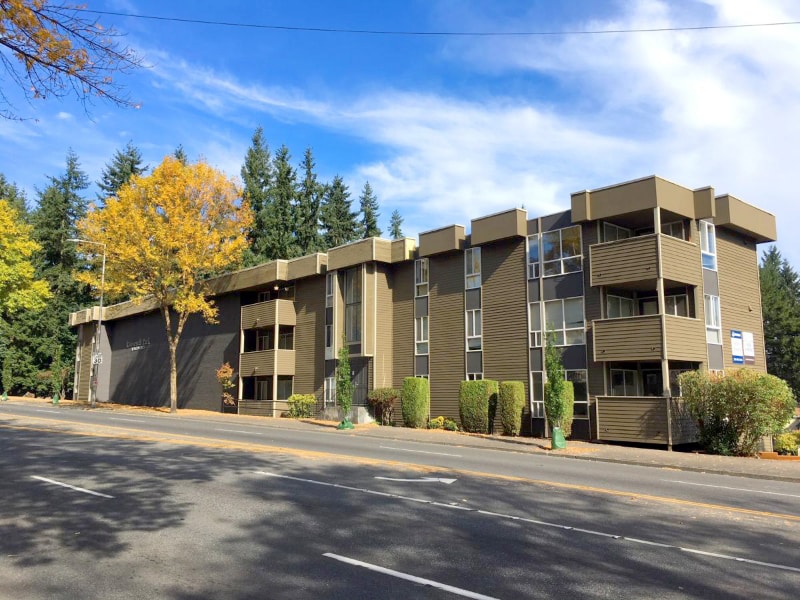 Photo - 12520 Roosevelt Way NE (Seattle, WA)