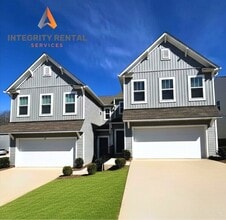 Building Photo - 103 Luna Ln