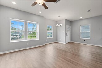 Building Photo - 16866 W Hammon