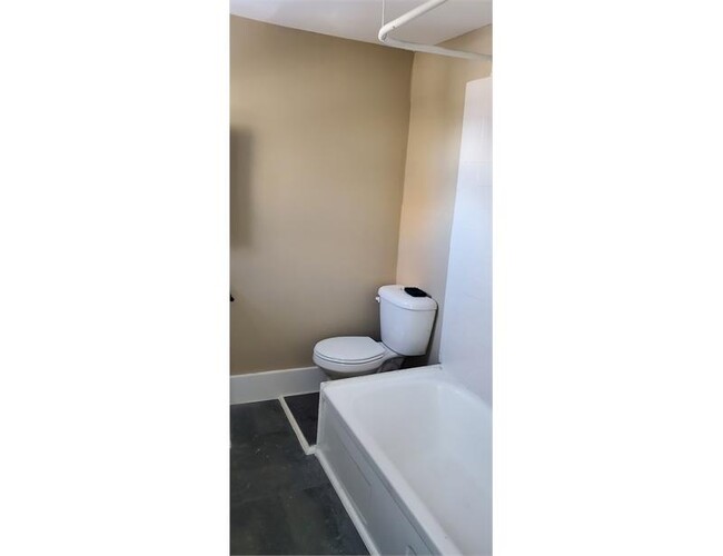Foto del edificio - 8821 Liberty Rd, Randallstown, MD 21133