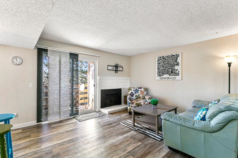 Primary Photo - 3141 S Tamarac Dr