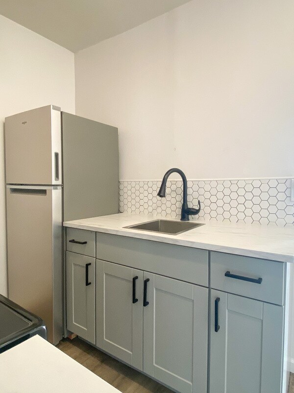 Photo - 321 38th St Apartment