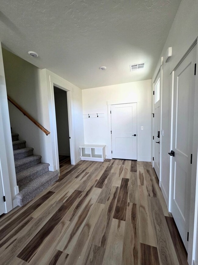 Building Photo - 363 Eden Rose St